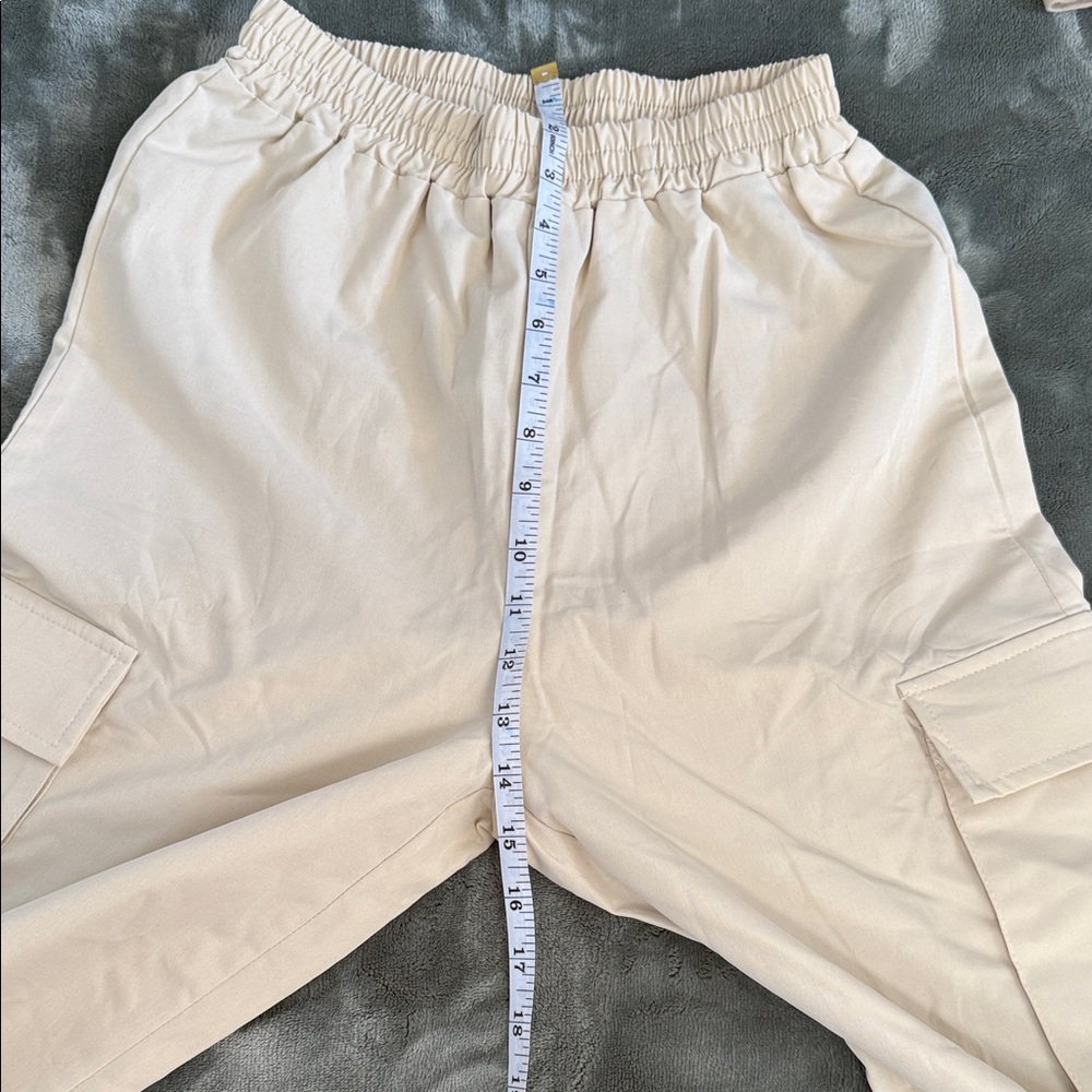 Forever 21 Tan Cargo Trousers - Picture 7 of 14
